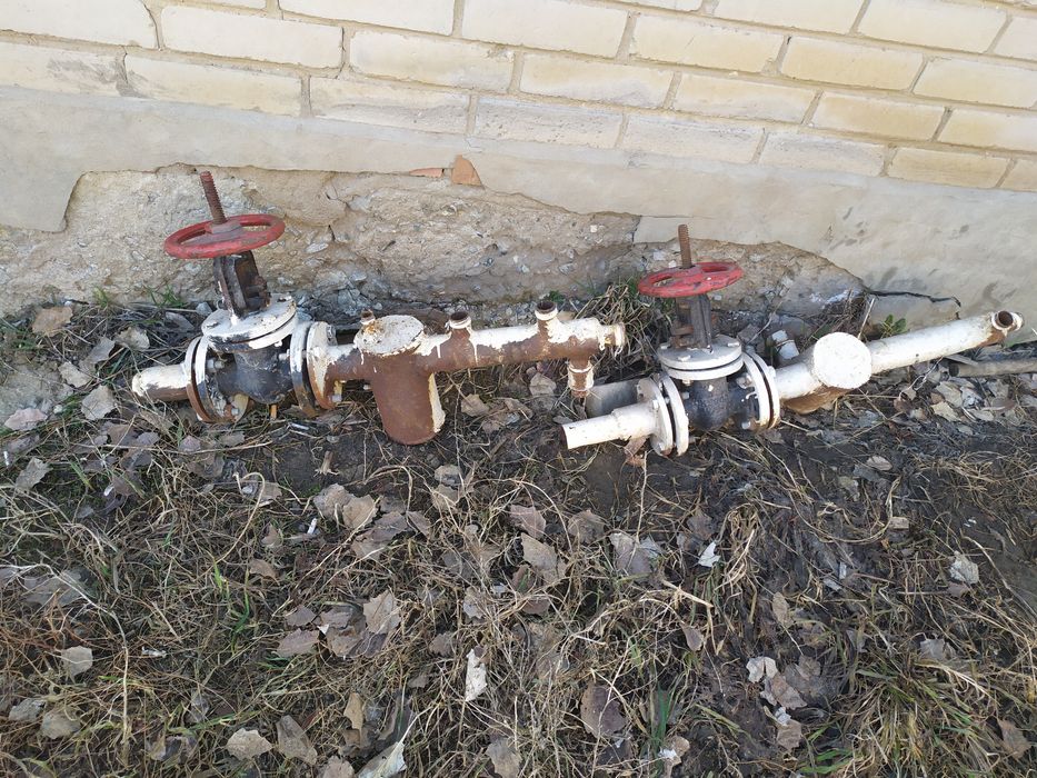 Элеваторный узел в сборе и задвижки на 40 б/у