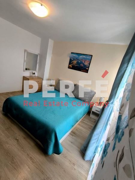 Дава се под наем Двустаен апартамент в Бургас, Център - 65 кв.м за 510 € - Снимка #4