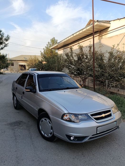 Nexia 2 dons 1.6 luks metan 4 pok sotiladi