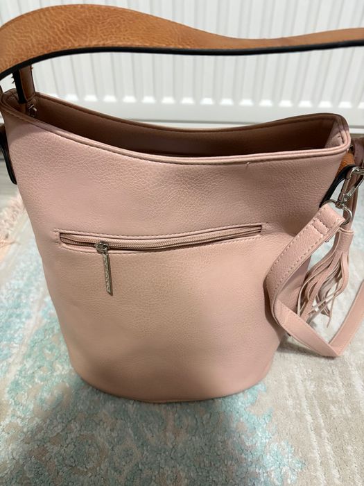 Дамска чанта през рамо