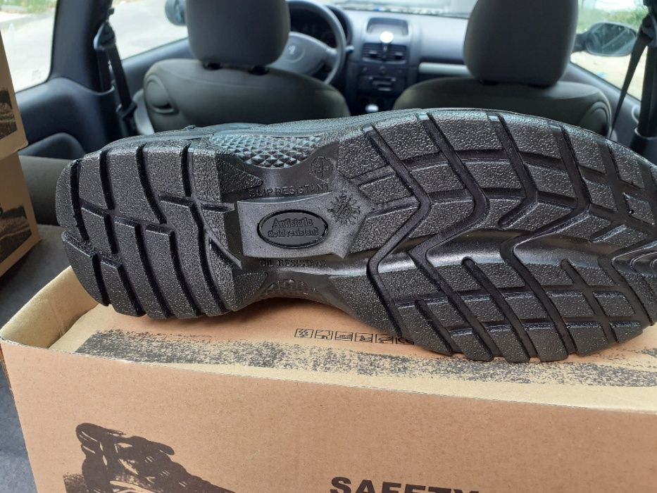 Работни обувки - Safety shoes