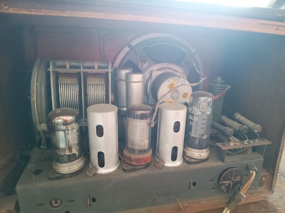 Aparatura veche radio vechi old school