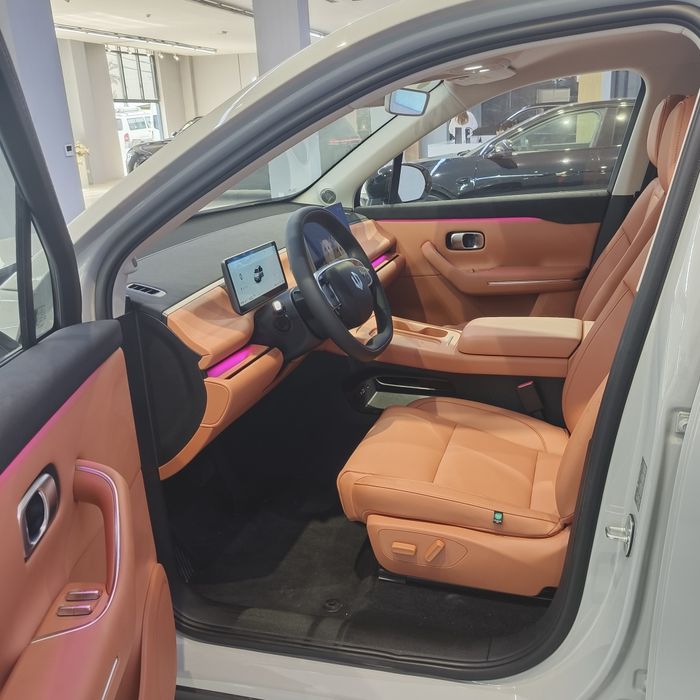 Leapmotor C10 530Km Elektr Komfort Dop opsiya 2025 3 yil garantiya