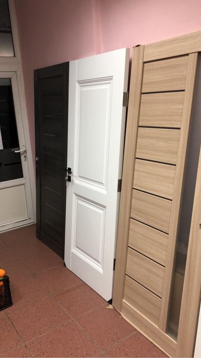 Vând 16 Usi rămase, ușile sunt noi , pot da la bucata sau mai multe!