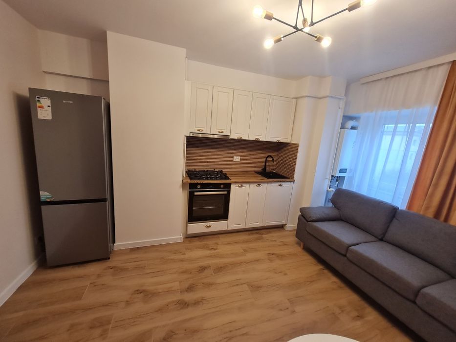 Inchiriez studio de lux Arena Mall