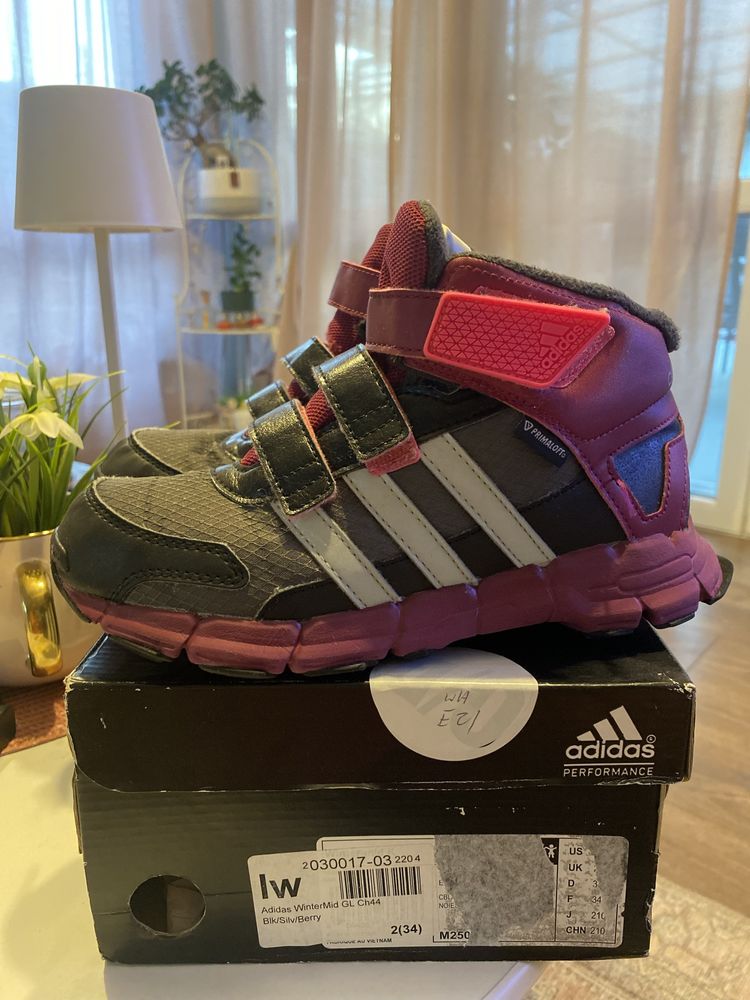 Adidas performanse