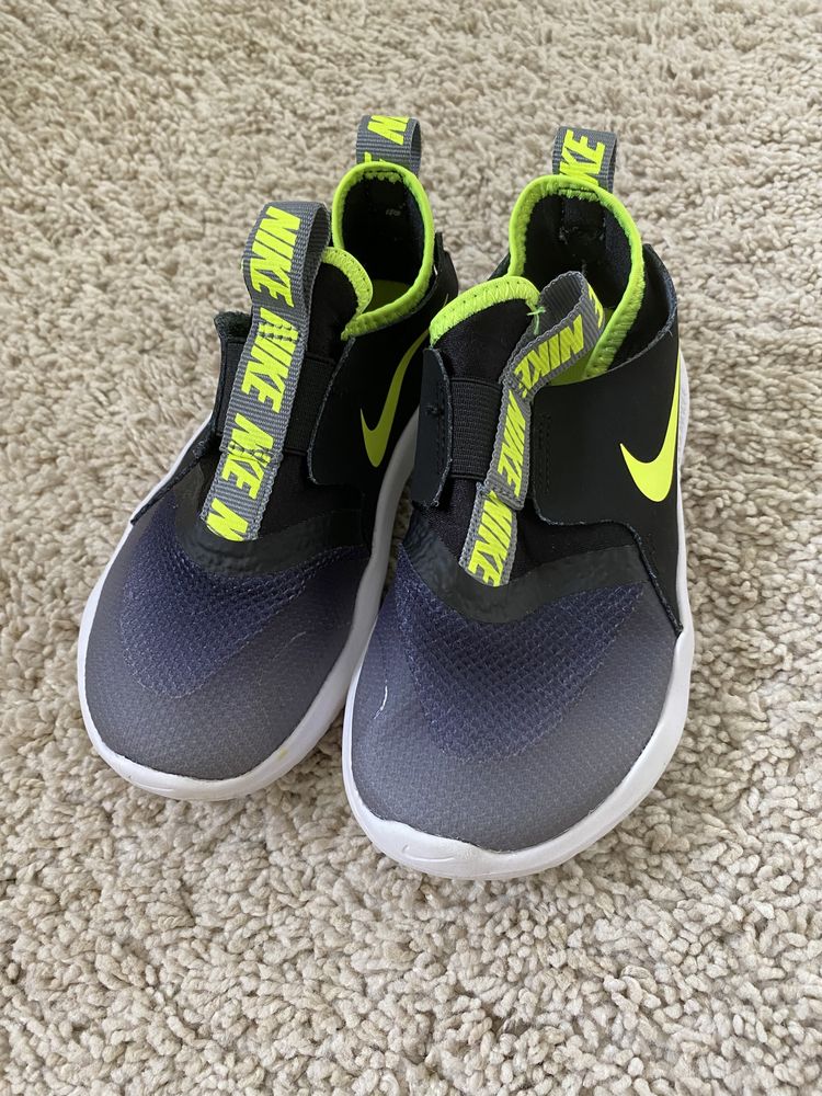 Incaltaminte sport Nike copii masura 27