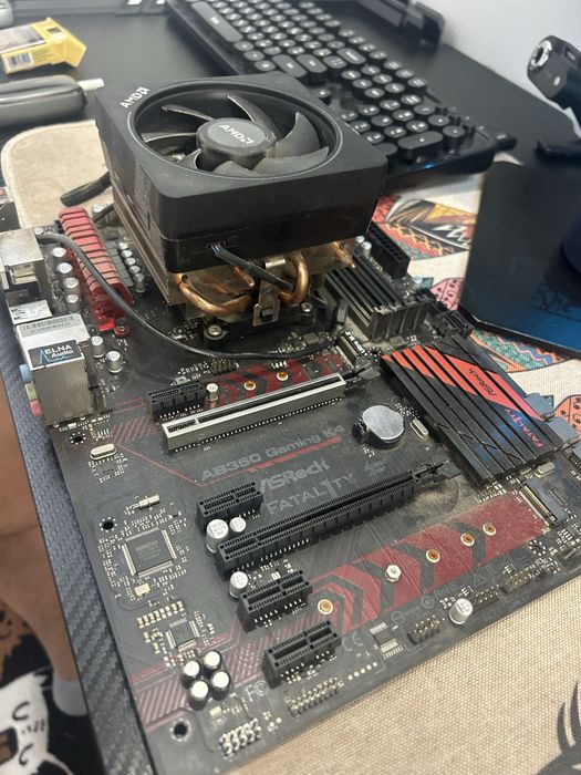 AMD RYZEN 5 2600 six core 3.4 Ghz