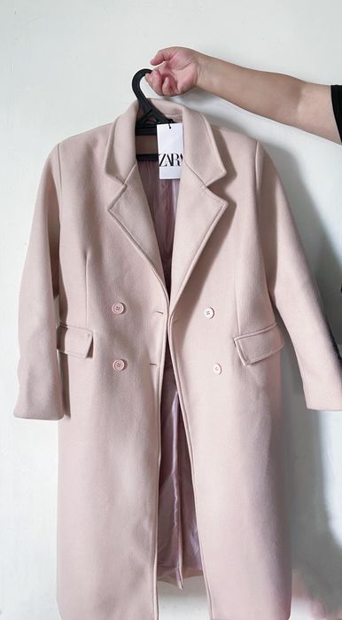 Пальто женский розовый