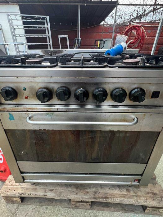 Готварска печка с котлони