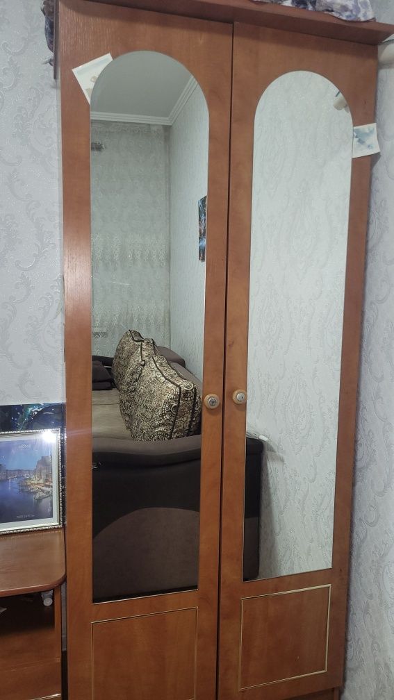 Продам шкаф платяной б/у