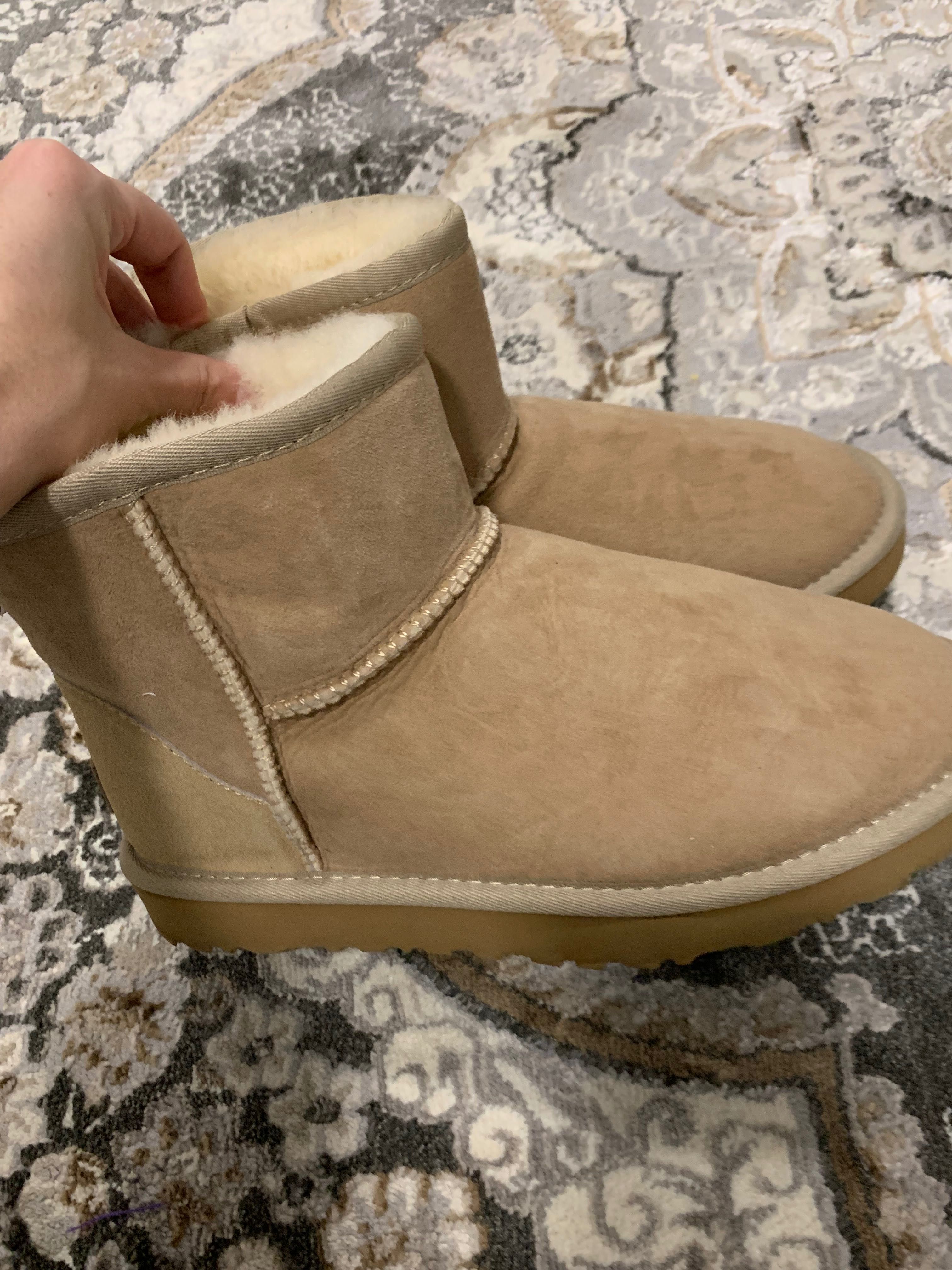UGG-uri din piele si blana de oaie