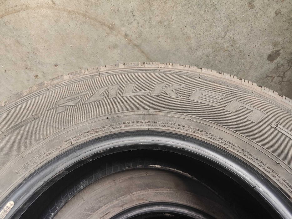 2бр.зимни гуми 225/75/16C Falken