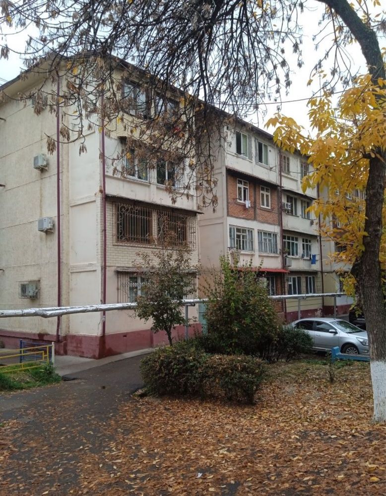 Продается Своя 1 комнатная квартира ТТЗ Базар  Мирзо Улугбек район