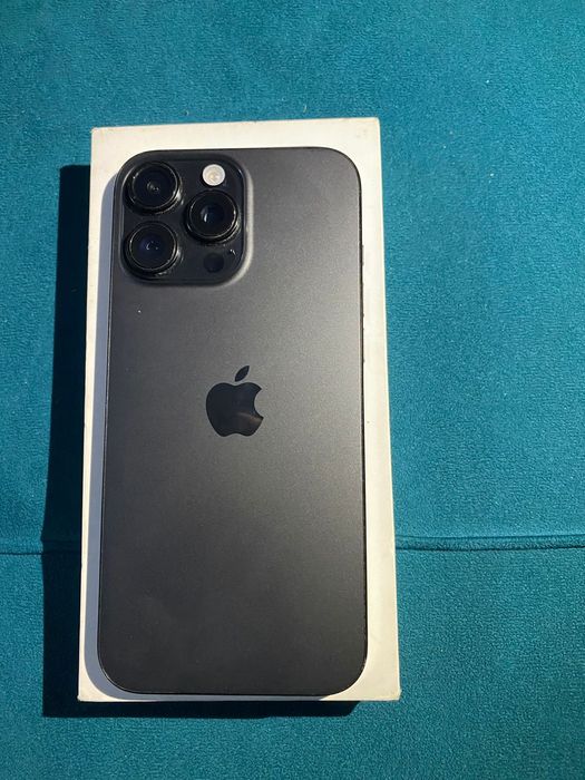 Продам iPhone 16 Pro Max

титановый чёрный 98% батарея eSIM гарантия