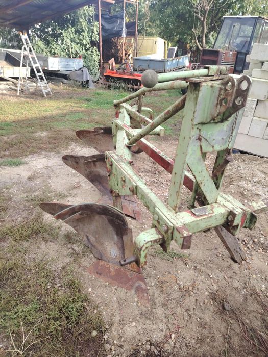 Plug cu 2 - 3 trupite !!