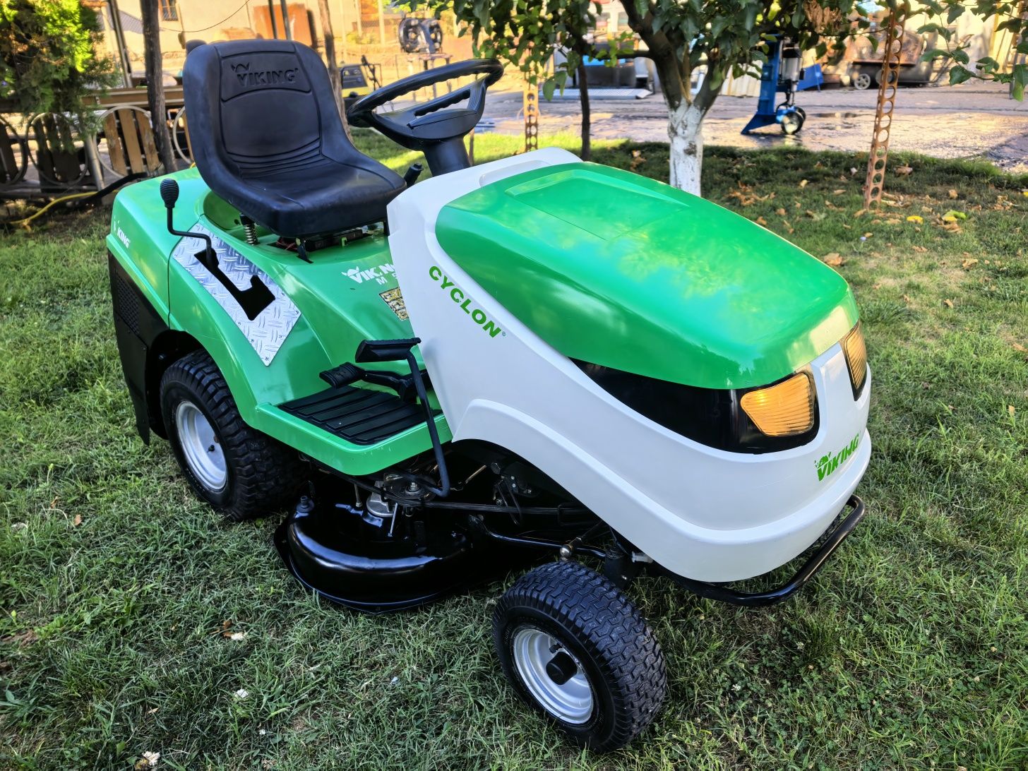 VIKING CYCLON Тракторна косачка Трактор 13,5к.с