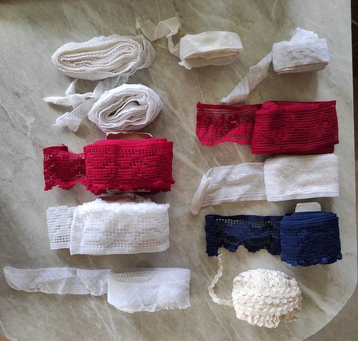 Останали неизползвани шивашки материали за шев и декорация