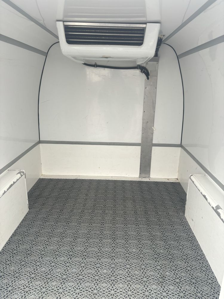 Vand Ford Transit Connect Refrigerare + Congelare. 100 mii km reali