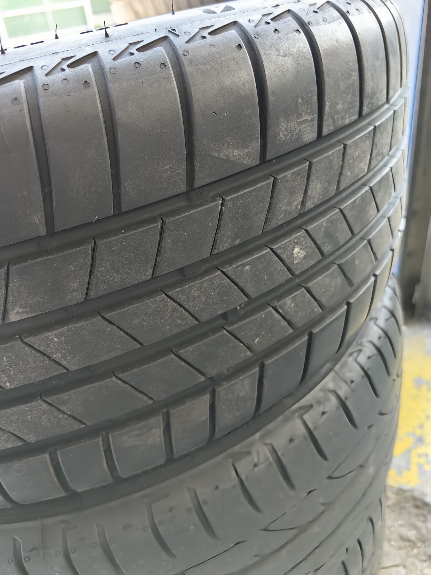 4 броя летни гуми 225/40/18. BRIDGESTONE