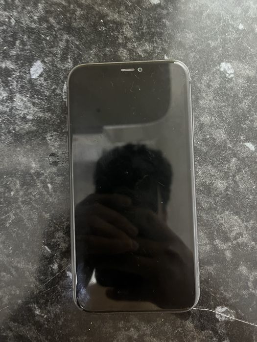 айфон 11 64 гб акб 80%