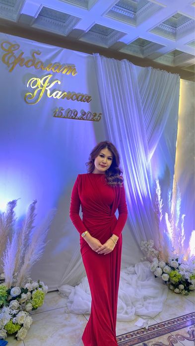 Продаю Красная платье вечерний