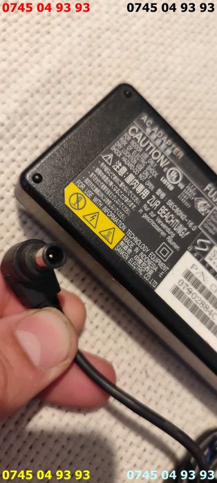 alimentator incarcator fujitsu 16v 3.75A mufa cu pin cu proba