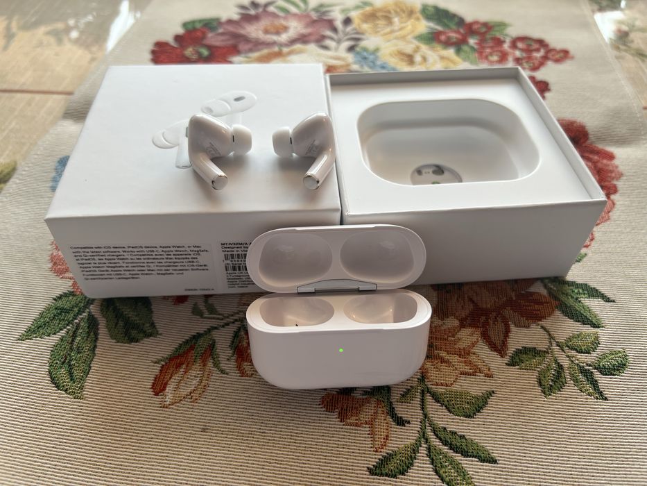 Apple AirPods Pro 2