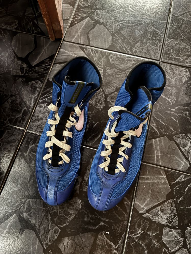 Боксови обувки Nike Machomai