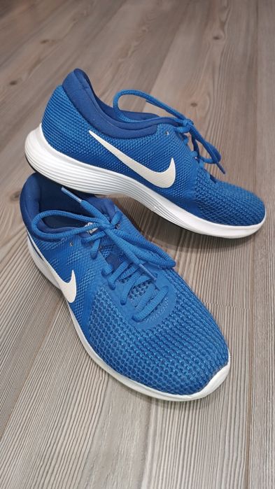 Pantofi Sport Nike Revolution 4 - Mărimea 39 EUR