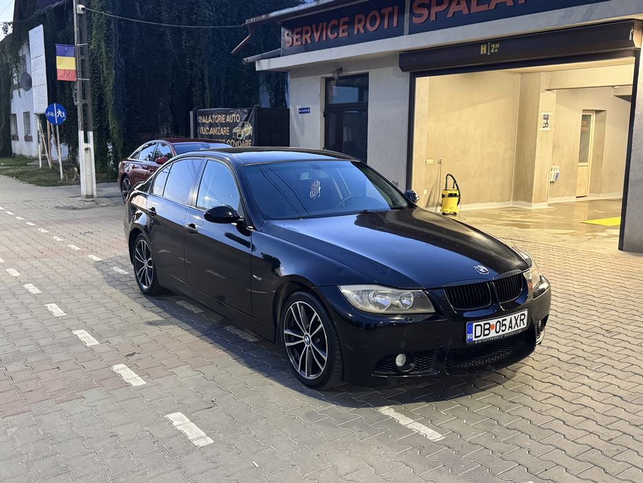 BMW Seria 3 E90 318i