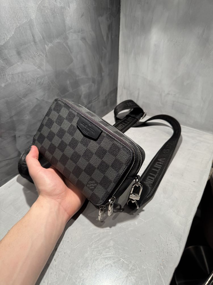 КАТО ЧИСТО НОВА Louis Vuitton чанта