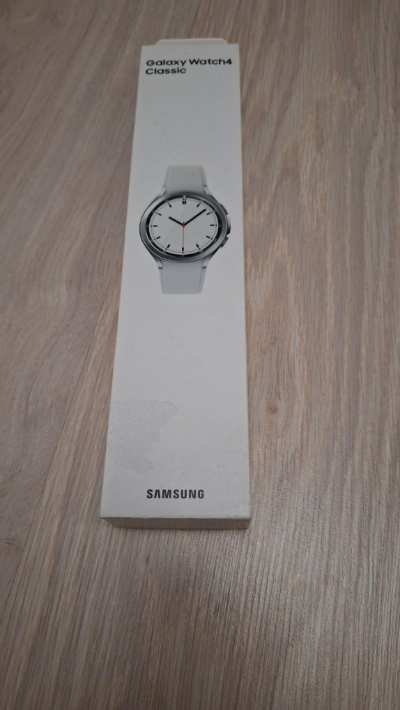 Часы Samsung Galaxy Watch 4 classic