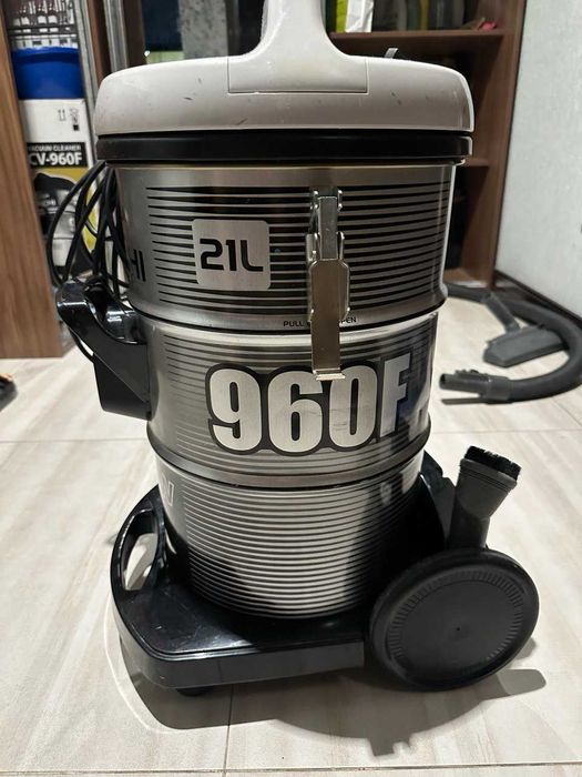 Пылесос для дома высокой мощности в отличном состоянии