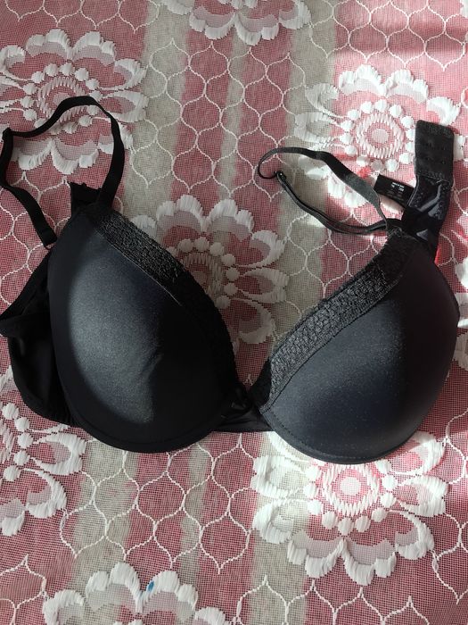 Sutiene noi Secret Possessions numarul 85C.