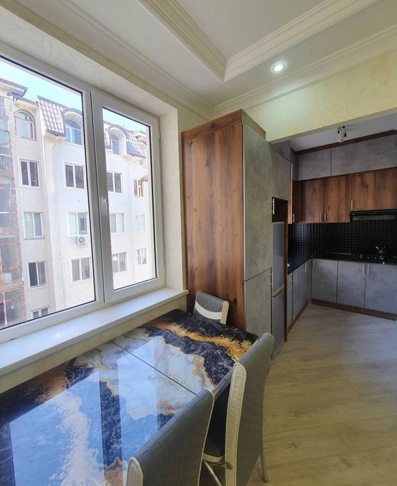 Sergeli metro yonida