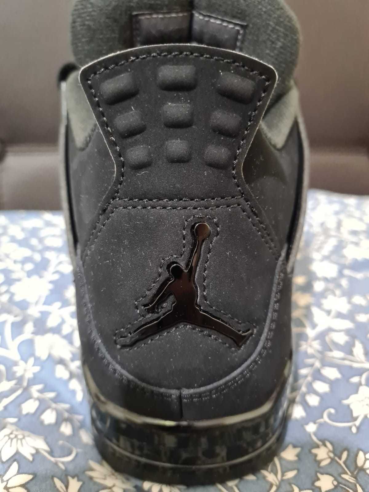 Air Jordan 4 Black Cat