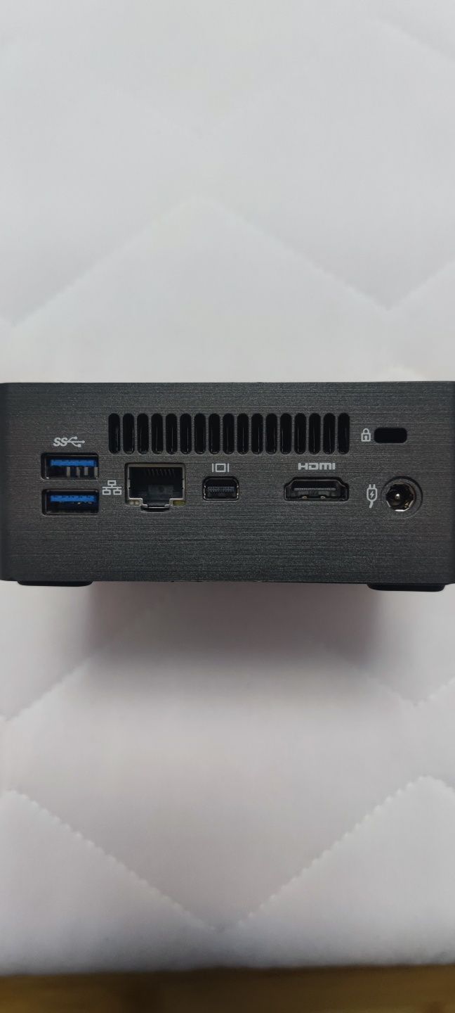 Vând mini PC Gigabyte computer GB-BSi5A-6200