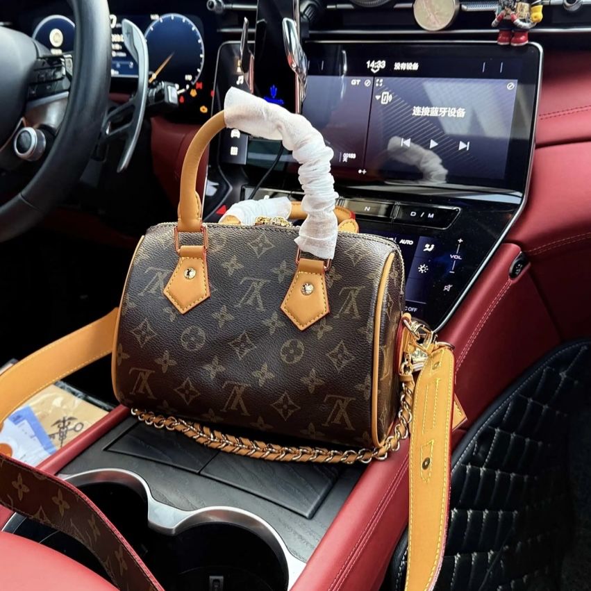 Чанта louis vuitton