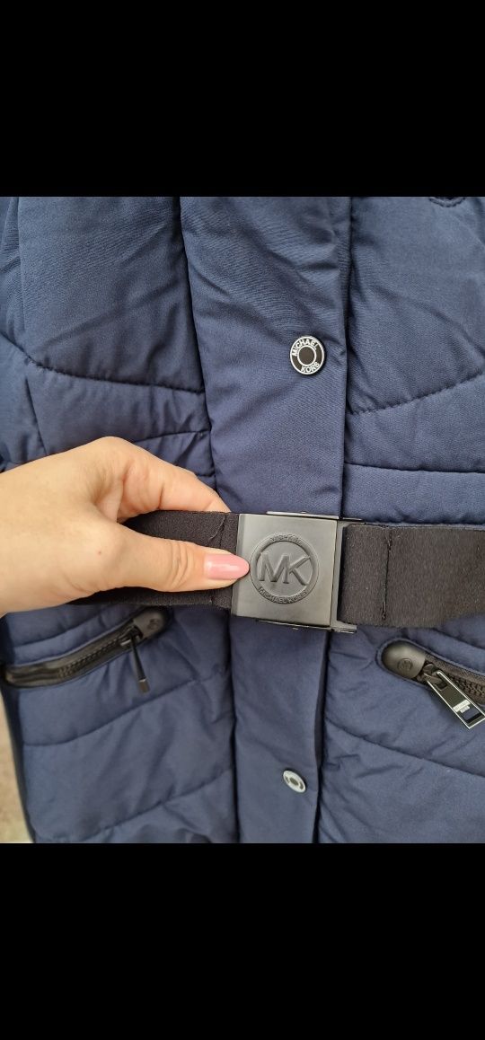 Geaca noua superba marime L Michale Kors