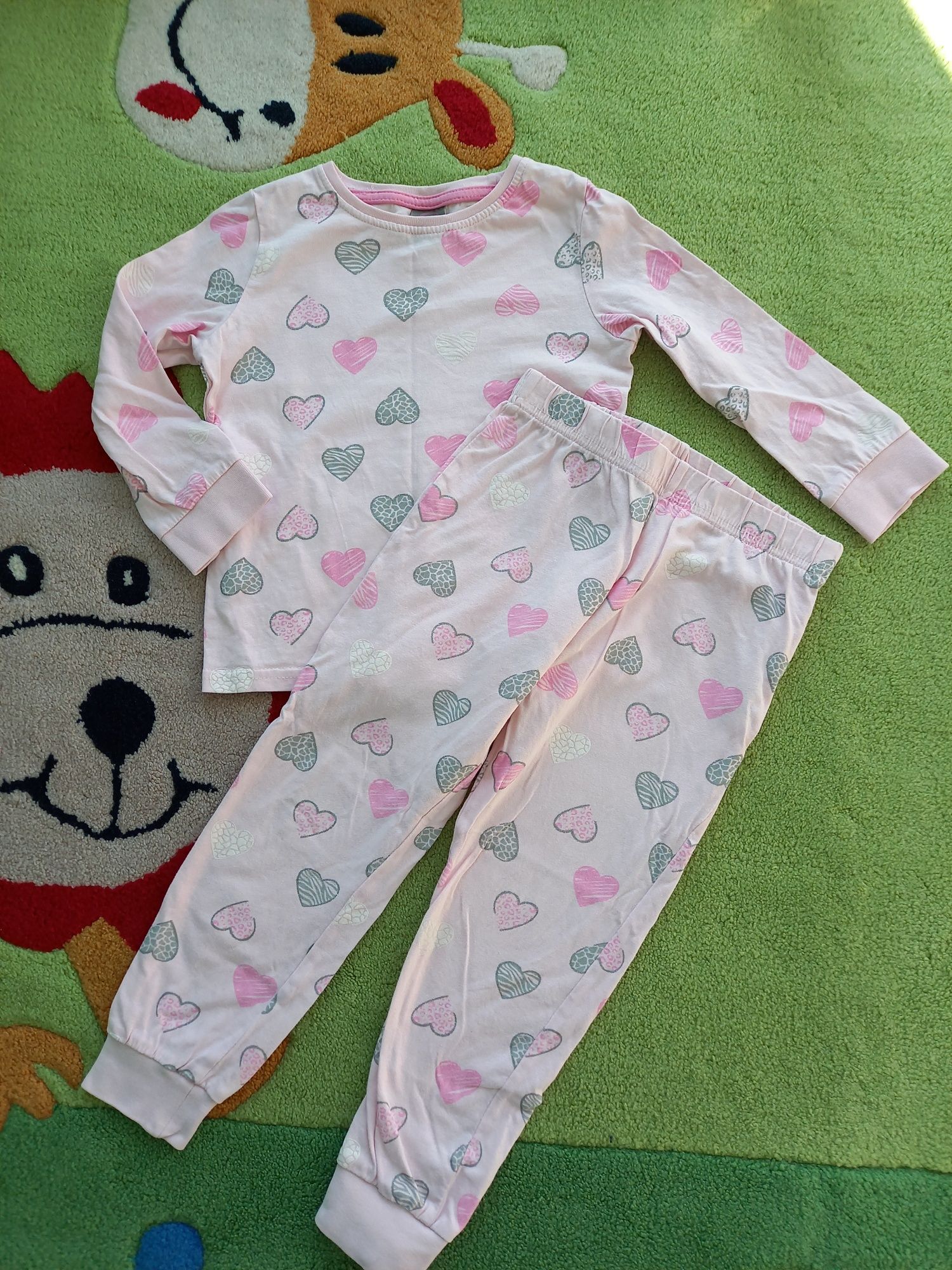 Pijama fetite, marimea 3-4 ani