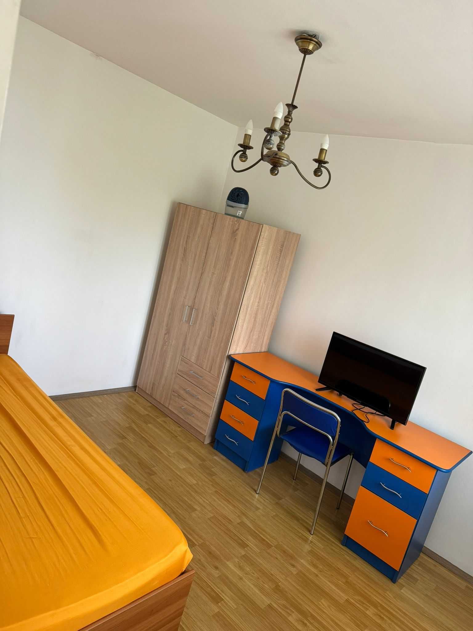 Închiriez apartament 2 camere zona 7 noiembrie la 5 min de Umf!