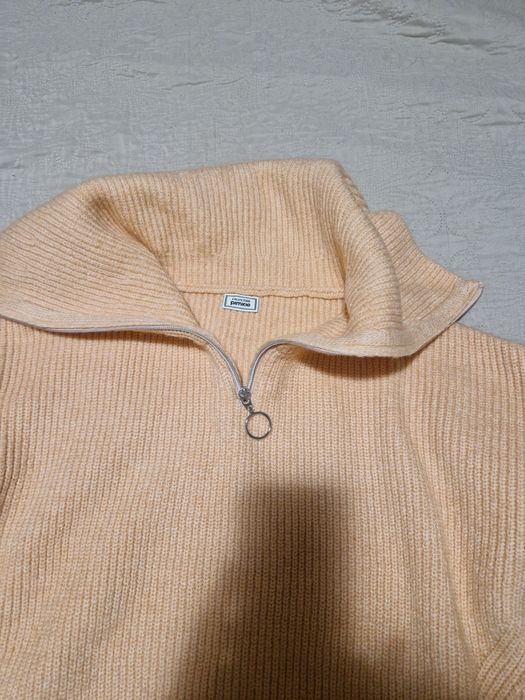 Pulover cu guler si fermoar