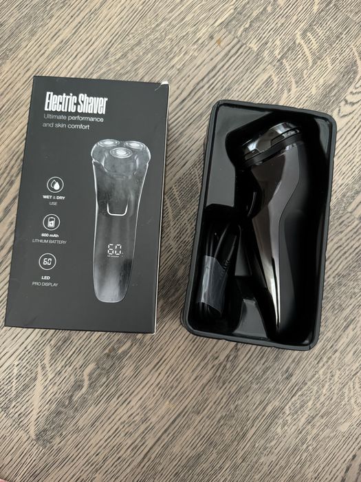 Электробритва electric shaver 2 в 1 новая с led экраном
