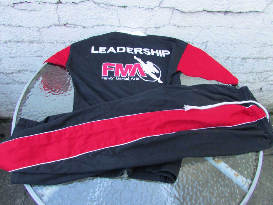 Екипировка за карате - кик бокс FMA