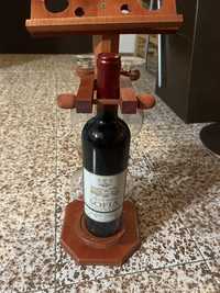 Подарък сет за вино, дървена стойка