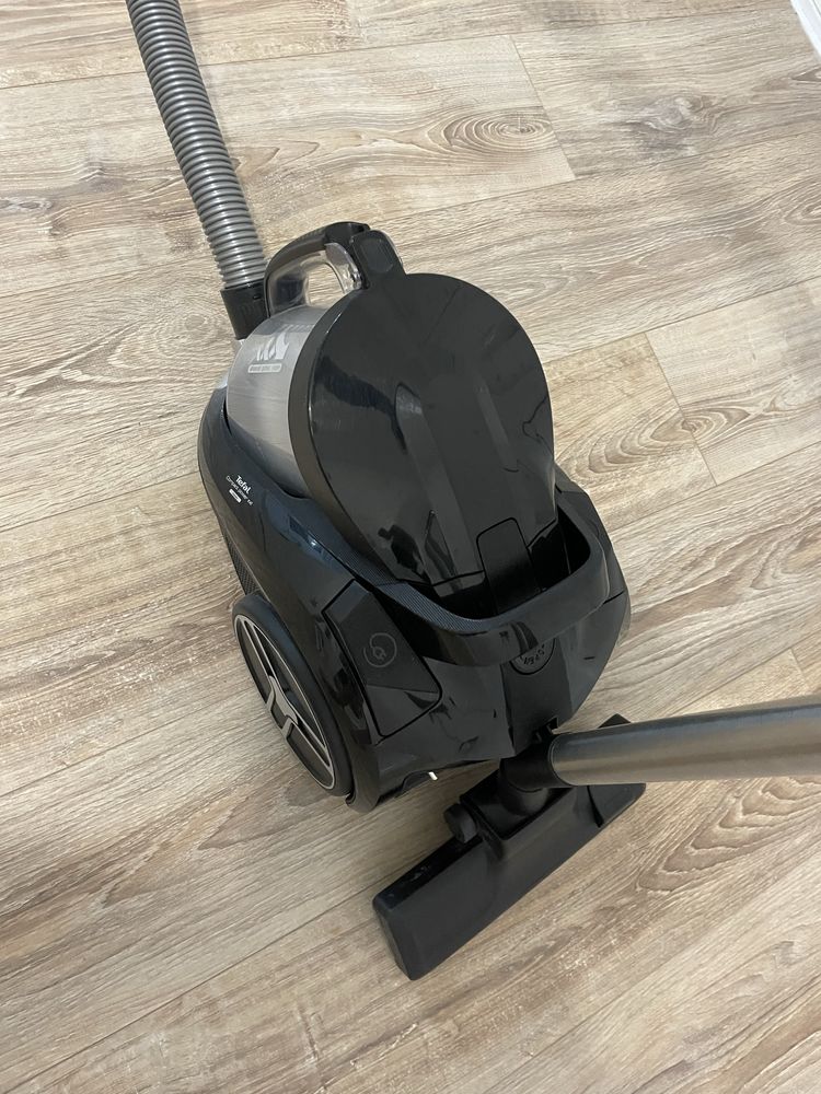 Пылесос Tefal новый