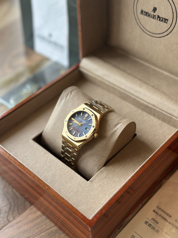 Audemars Piguet Quartz 33mm - ДАМСКИ ЧАСОВНИК