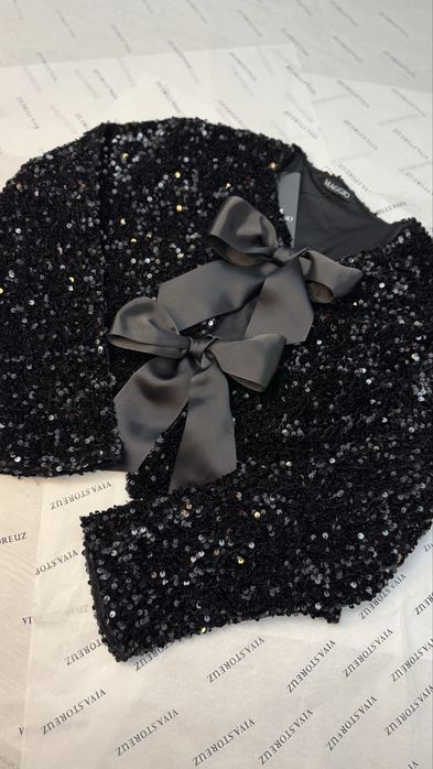 Трендовый жакет с пайетками