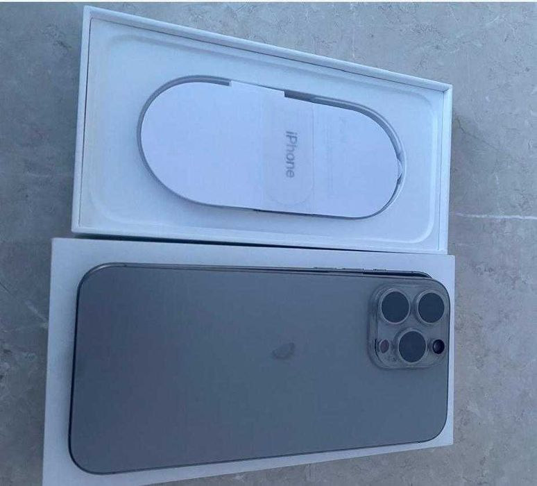 Обменяю Айфон 16 Про Мах, 512 Гб, АКБ 98%